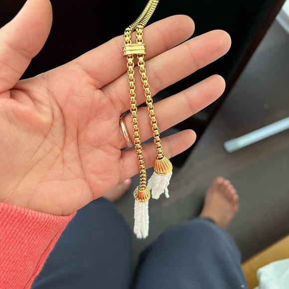 Gold and white beaded double tassel necklace - Picture 4 of 4